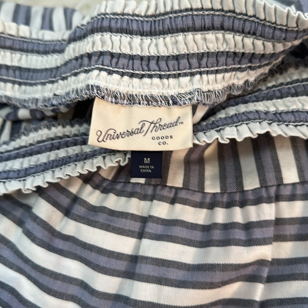 Striped Grey and White Skirt Sz MED - Picture 3 of 4